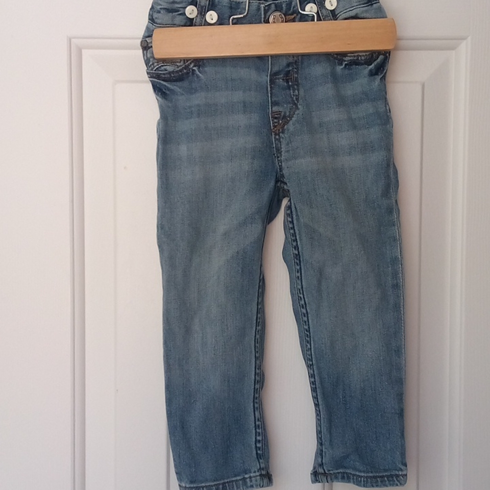 Light wash jeans
